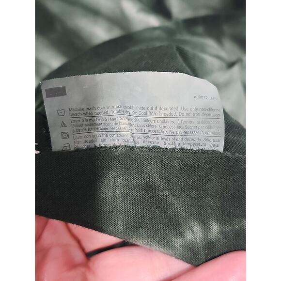 Men's Green Tie-Dye New Orleans The Big Easy Embroidered T-Shirt Size M NWOT - Picture 5 of 8